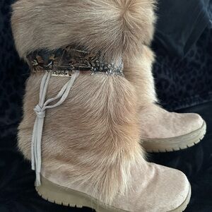 Women's Bearpaws Tan Fur Boots